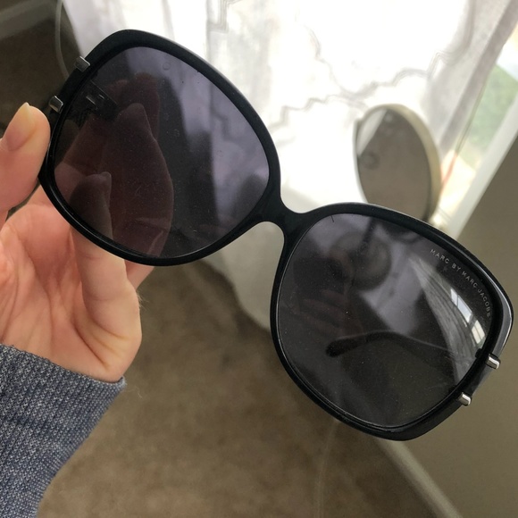 MARC by MARC JACOBS black sunglasses - Picture 4 of 7